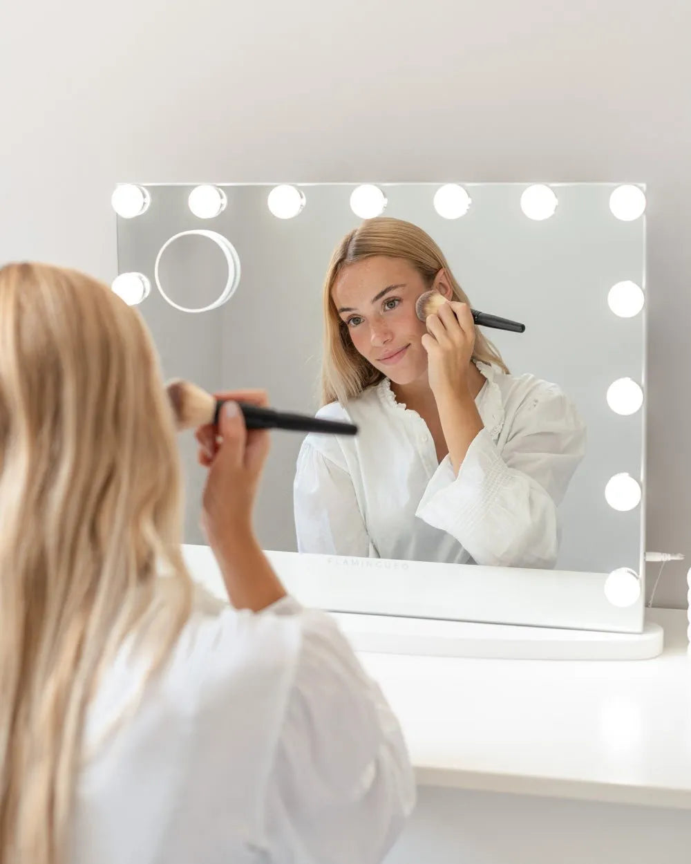 Espejo maquillaje con luz LED - GEORGINA - Flamingueo