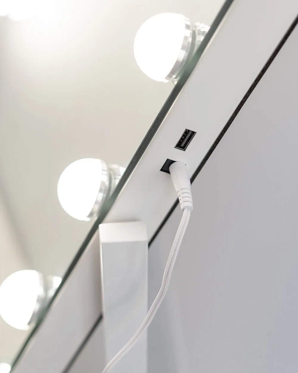 Espejo maquillaje con luz LED - LILY - Flamingueo