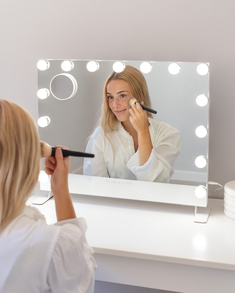Espejo maquillaje con luz LED - SERENA - Flamingueo
