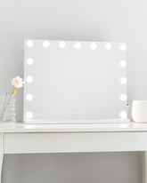 Espejo maquillaje con luz LED - SHARPAY - Flamingueo