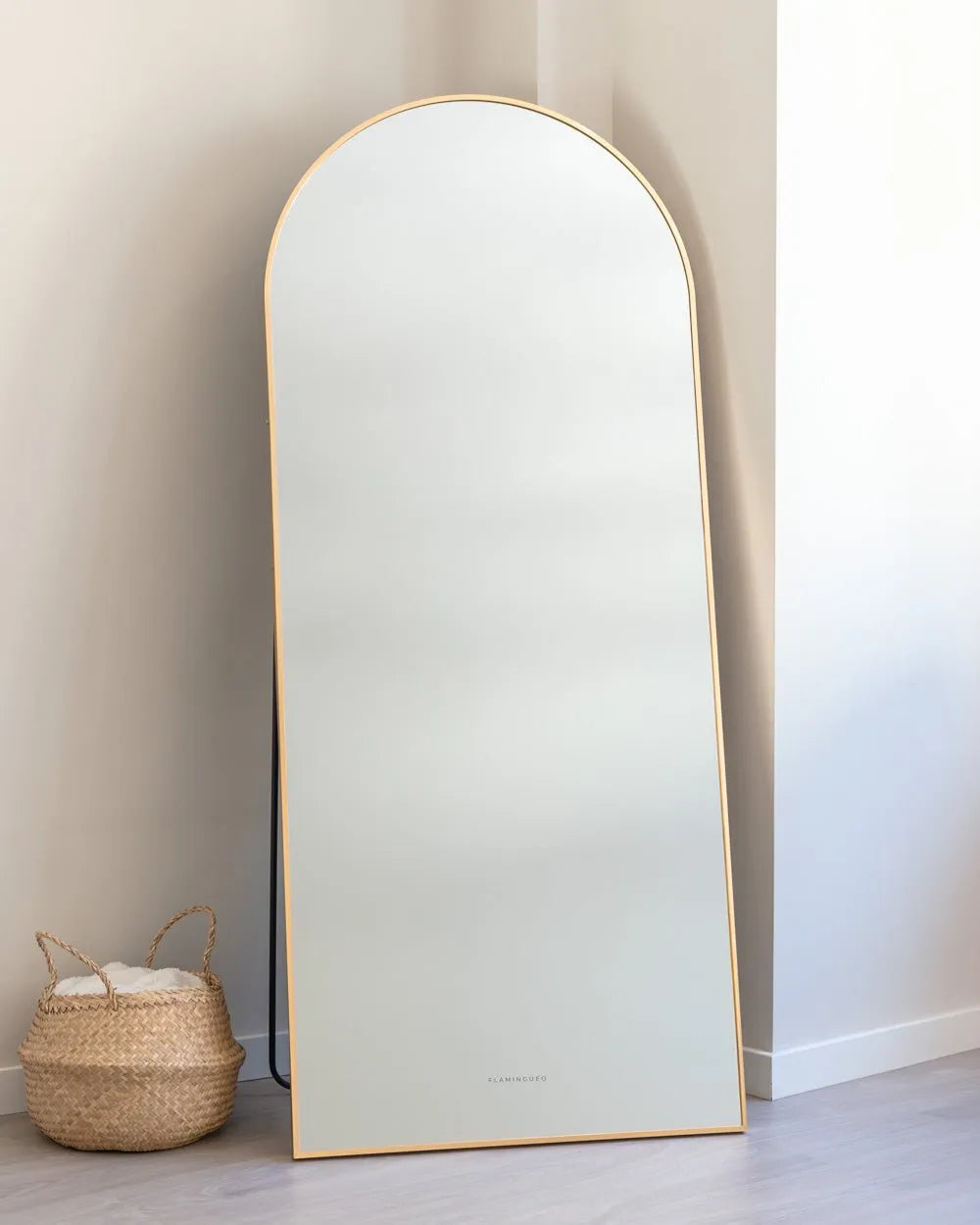 Miroir multipositions - ALISON Freestanding Mirror - Flamingueo