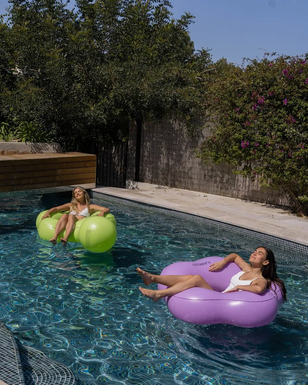 Flotador flor morada - BONNIE - Flamingueo