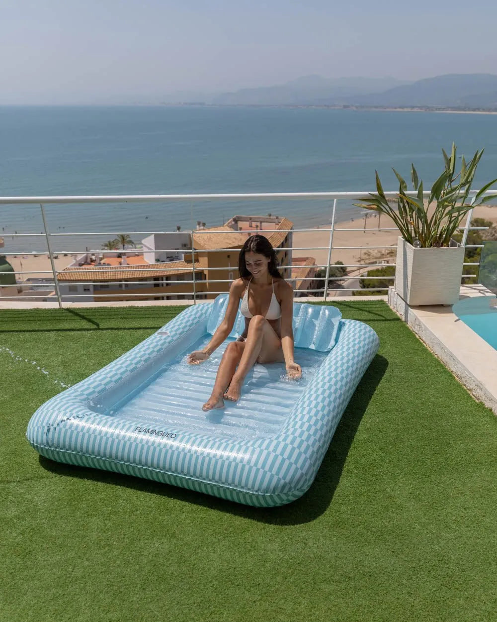 Flotador tanning pool azul - PORTOFINO - Flamingueo