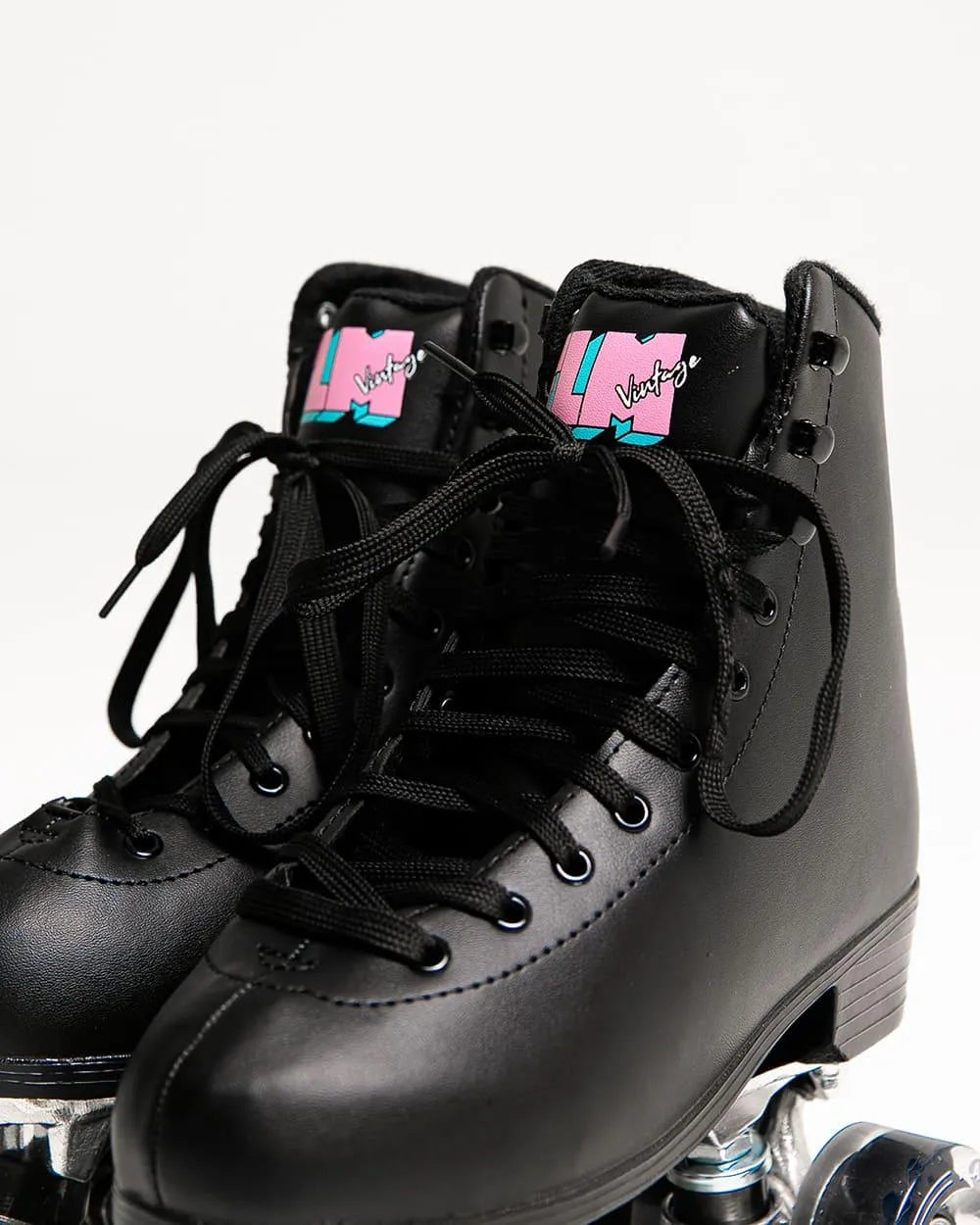 Pattini 4 ruote nero - VENEZIA - Flamingueo