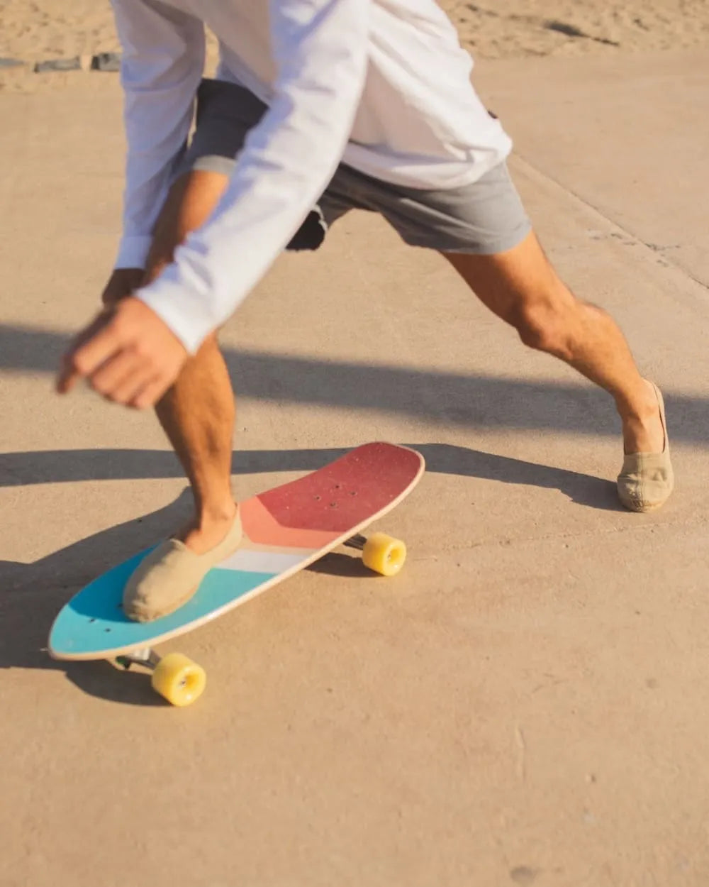 Tabla de Surfskate Lineas Multicolor - OSCAR - Flamingueo