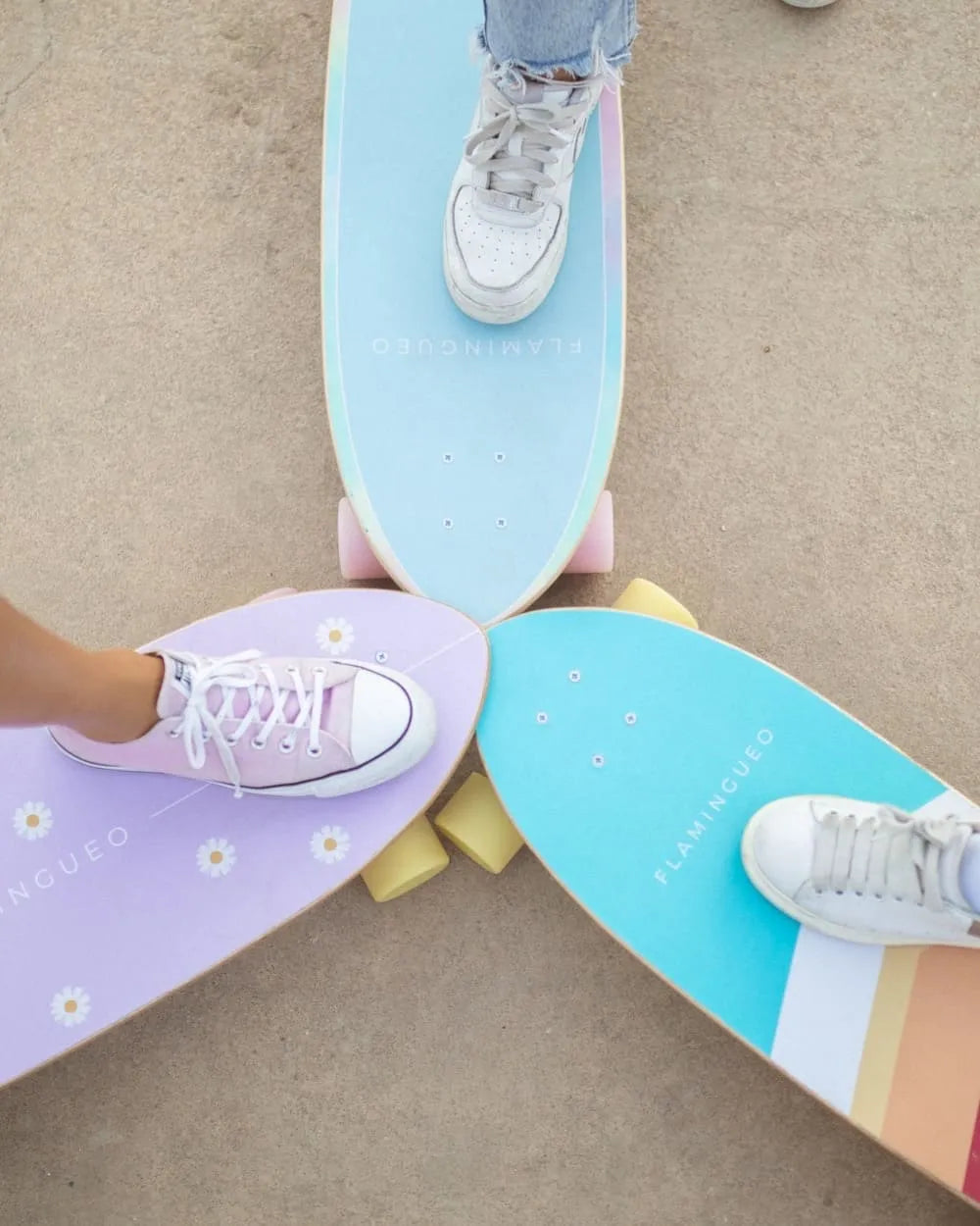 Tabla de Surfskate Lineas Multicolor - OSCAR - Flamingueo